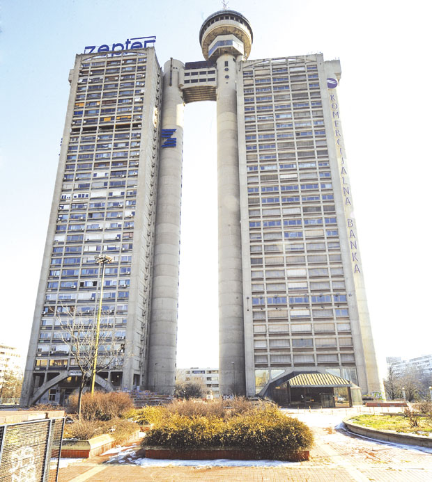 Западна капија 37 година доминира панорамом